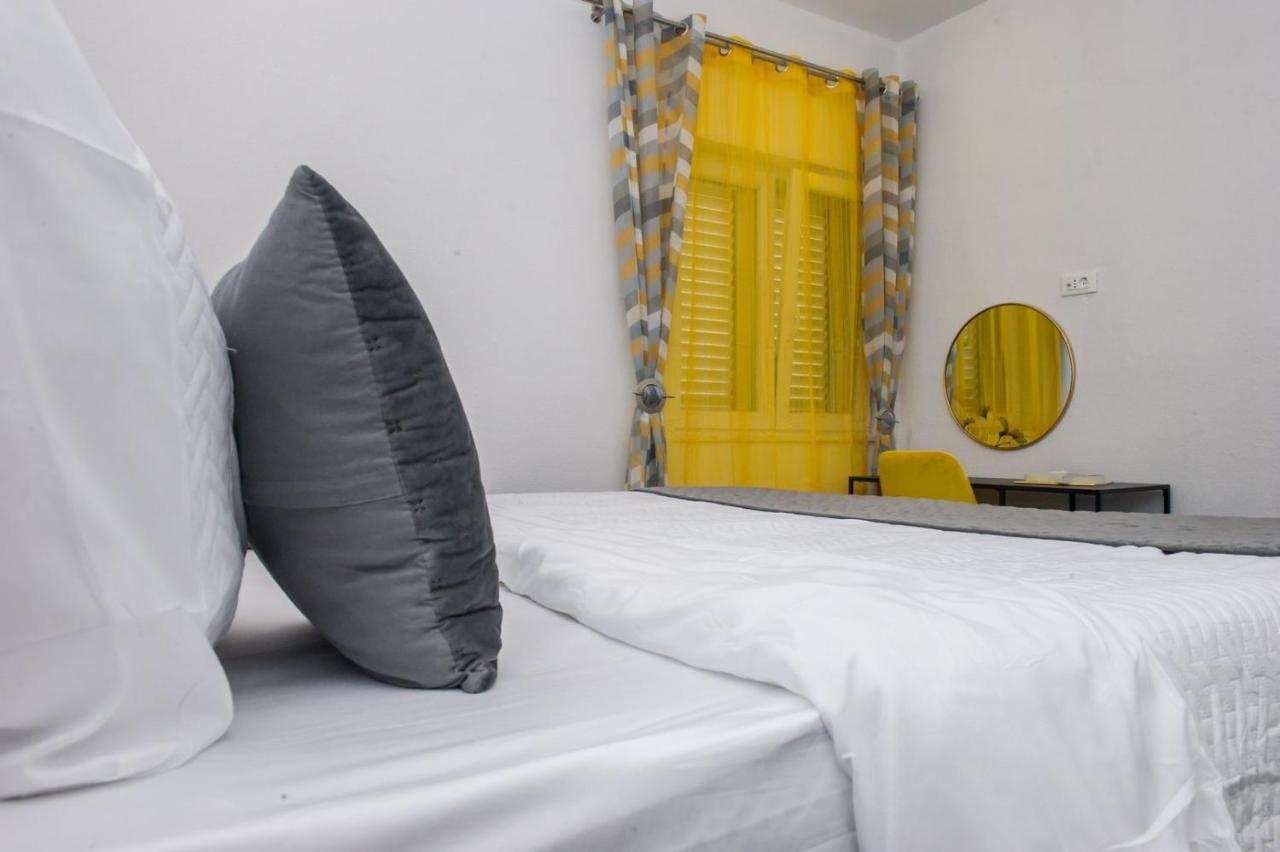 Apartment Lux Elba Kaštela Buitenkant foto