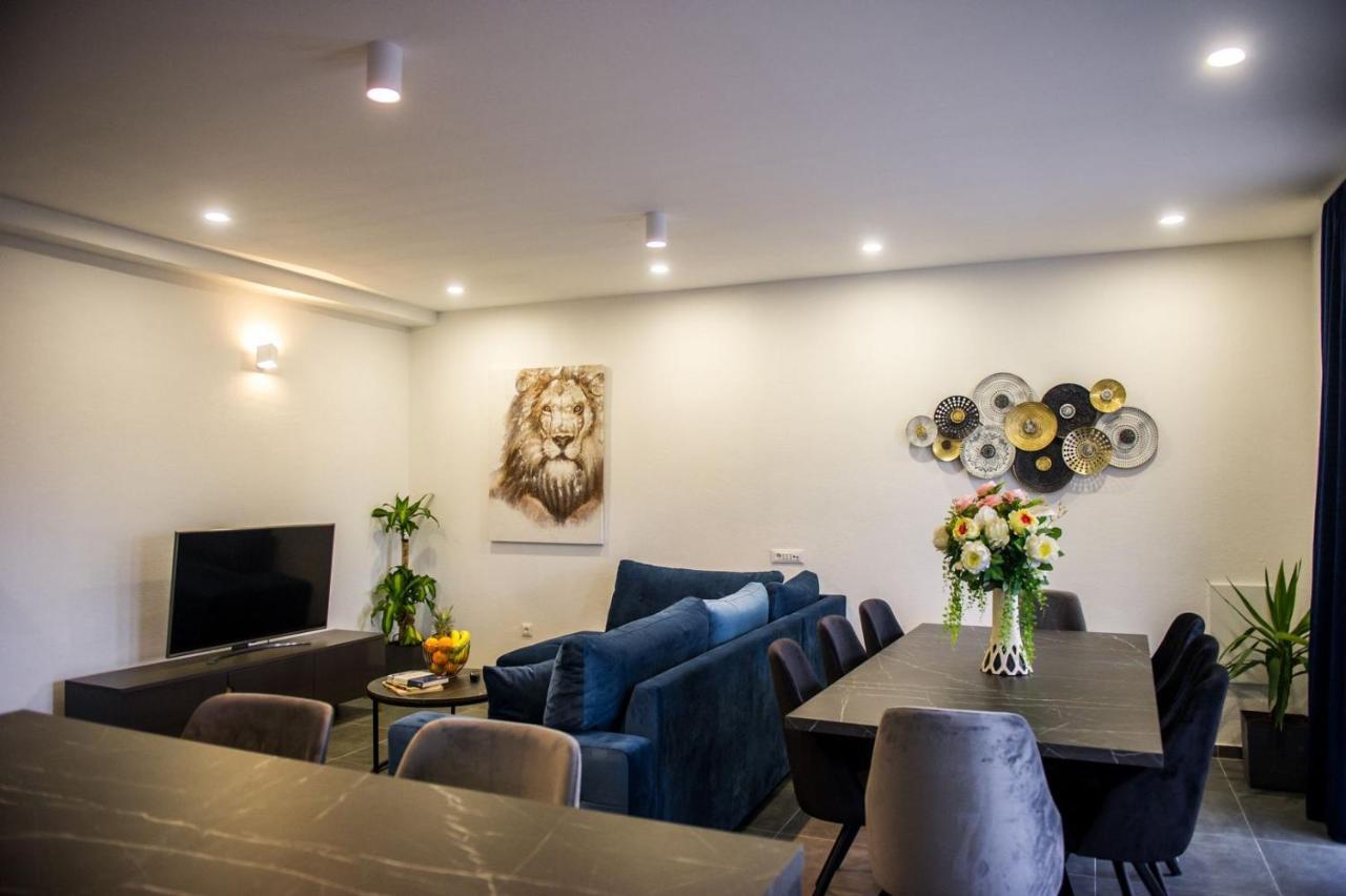 Apartment Lux Elba Kaštela Buitenkant foto