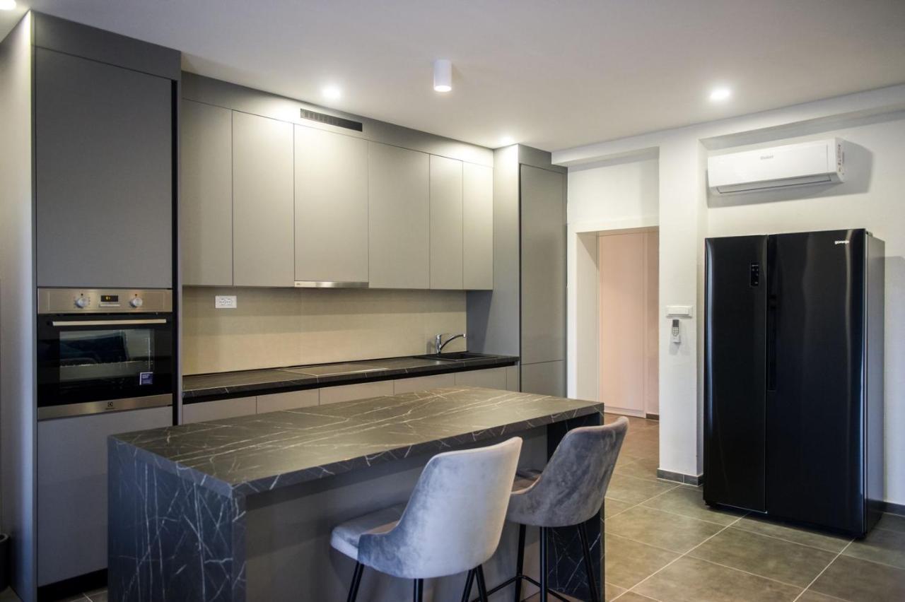 Apartment Lux Elba Kaštela Buitenkant foto