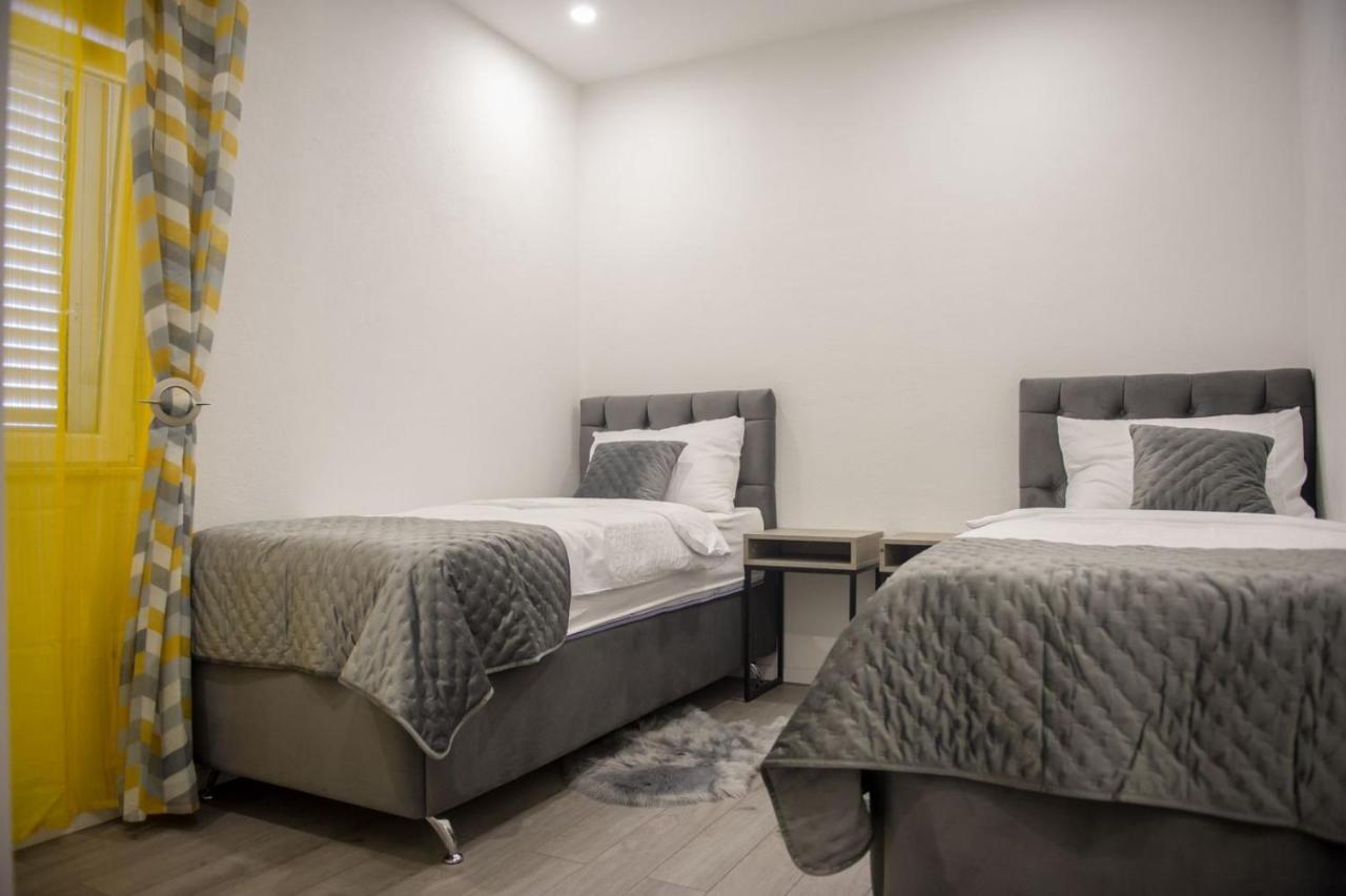 Apartment Lux Elba Kaštela Buitenkant foto