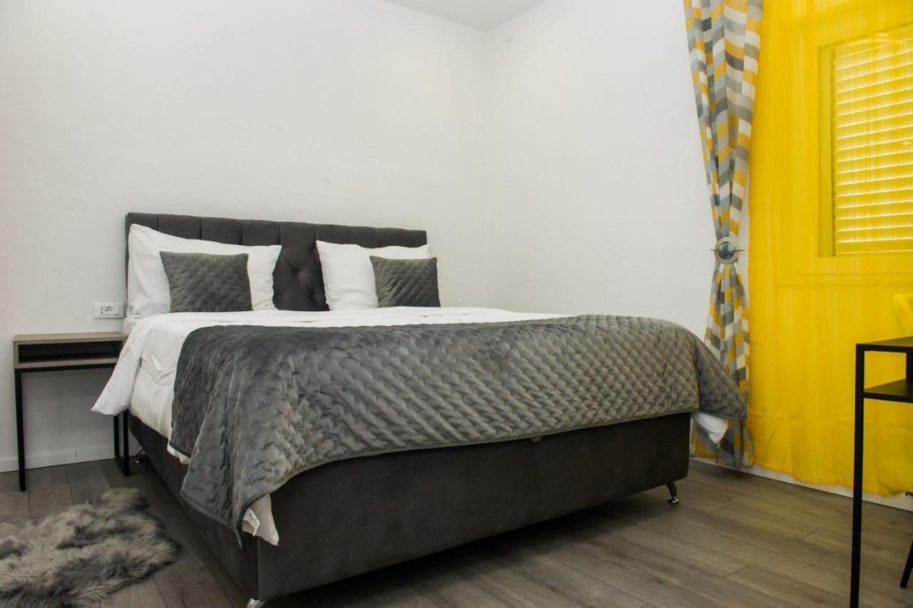 Apartment Lux Elba Kaštela Buitenkant foto