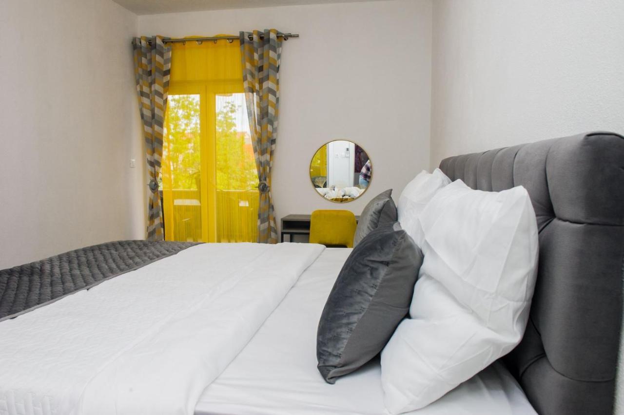 Apartment Lux Elba Kaštela Buitenkant foto