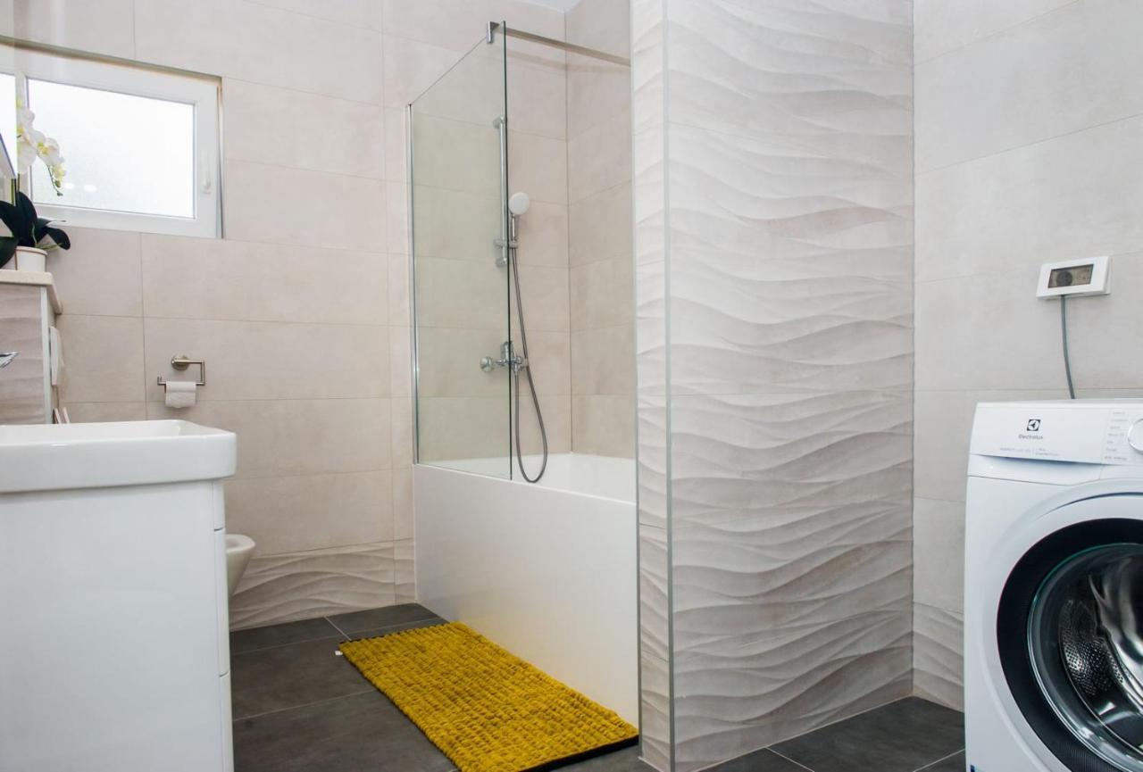 Apartment Lux Elba Kaštela Buitenkant foto