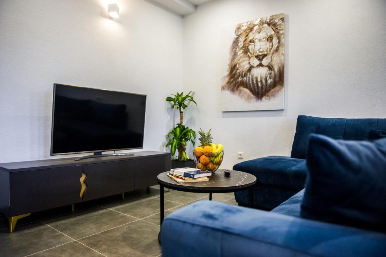 Apartment Lux Elba Kaštela Buitenkant foto