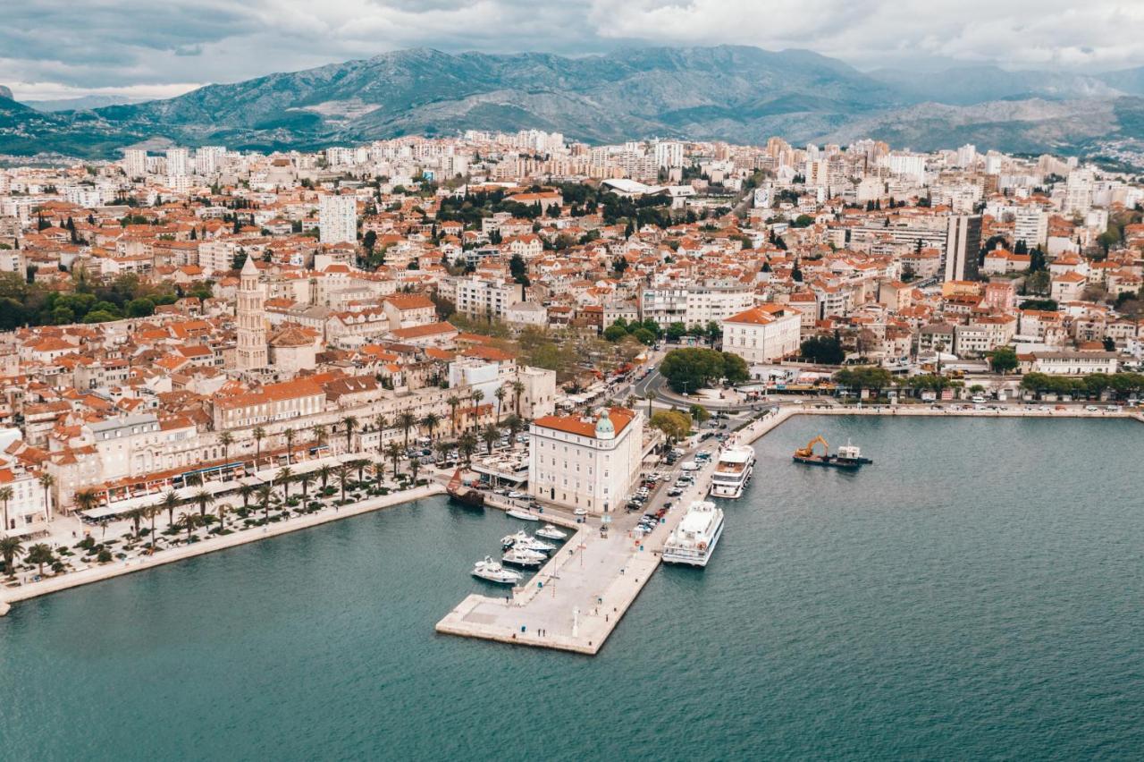 Apartment Lux Elba Kaštela Buitenkant foto