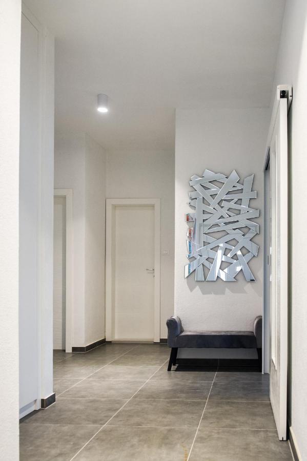 Apartment Lux Elba Kaštela Buitenkant foto